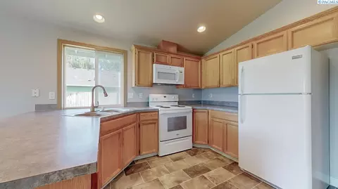 8408 Studebaker Dr, Pasco, WA 99301 photo 9