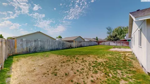 Exterior - 8408 Studebaker Dr, Pasco, WA 99301 photo 6 of 6