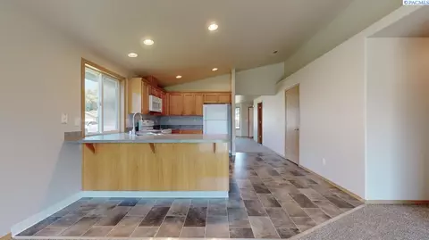 Other - 8408 Studebaker Dr, Pasco, WA 99301 photo 4 of 9