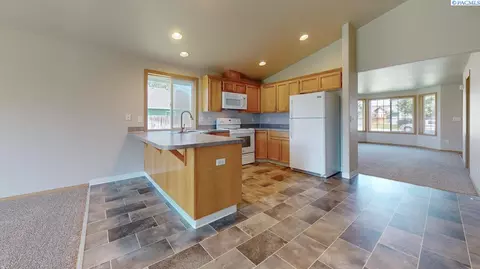 Other - 8408 Studebaker Dr, Pasco, WA 99301 photo 3 of 9