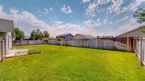 Exterior - 8408 Studebaker Dr, Pasco, WA 99301 photo 3 of 6
