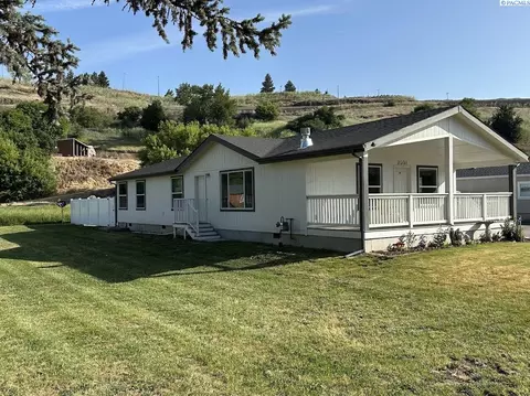 2001 N Cedar St, Colfax, WA 99111 photo 22