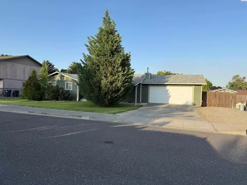 3811 Riverward Ct, Pasco, WA 99301 photo 2