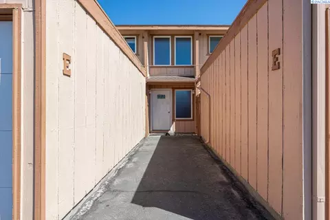 3121 W Hood Ave #E103, Kennewick, WA 99336