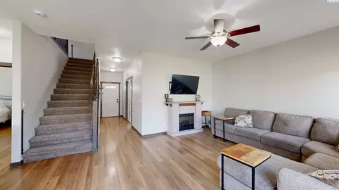 1025 SW Corral Ct, Pullman, WA 99163 photo 2