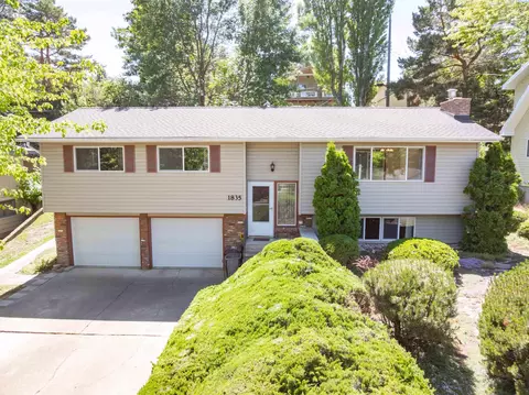1835 NW Deane, Pullman, WA 99163 photo 1