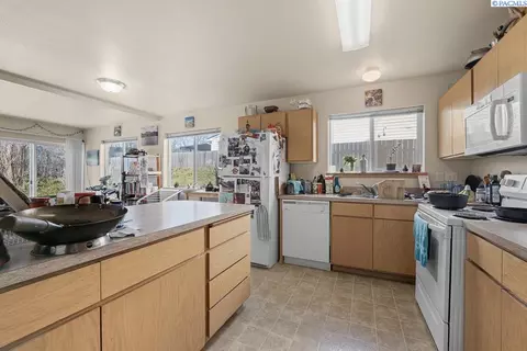 573-575 SE Shoemaker Pl, Pullman, WA 99163 photo 5
