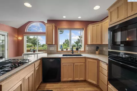 1700 NW Nicole Ct, Pullman, WA 99163 photo 8