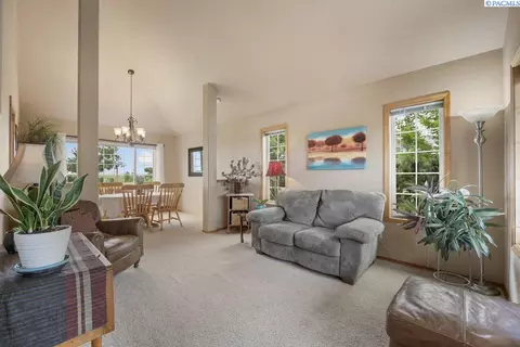 1700 NW Nicole Ct, Pullman, WA 99163 photo 3