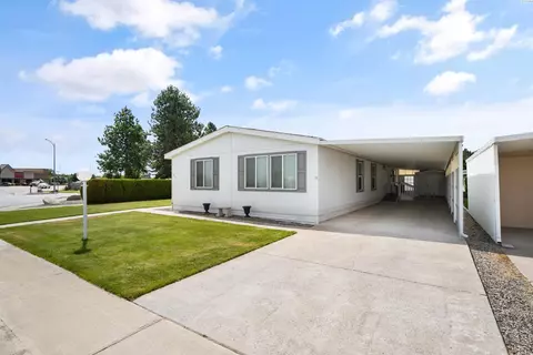 312 S Columbia Center Blvd #35, Kennewick, WA 99336
