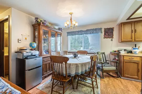 Dining - 604 Mountain Rd, Pomeroy, WA 99347 photo 1 of 1