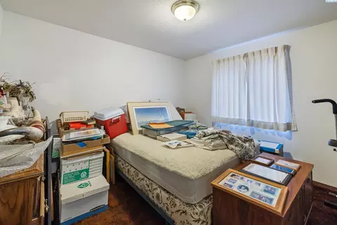 Bedroom - 604 Mountain Rd, Pomeroy, WA 99347 photo 3 of 3