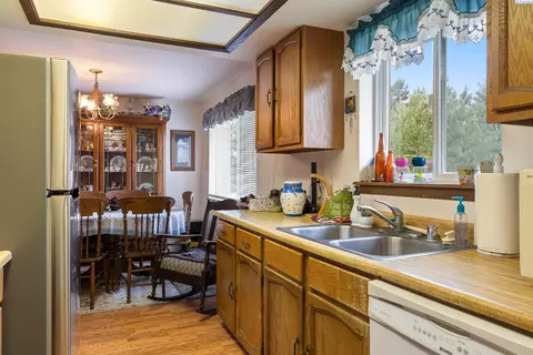 Kitchen - 604 Mountain Rd, Pomeroy, WA 99347 photo 3 of 3