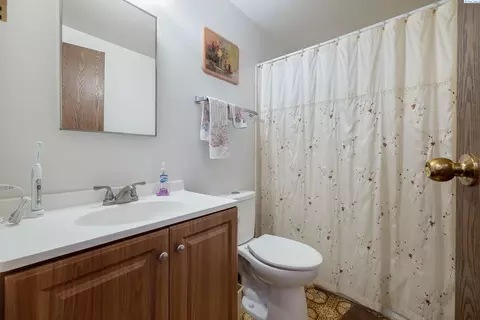 Bath - 604 Mountain Rd, Pomeroy, WA 99347 photo 1 of 1