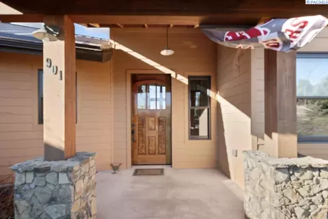 901 Brayton Rd, Pullman, WA 99163 photo 3