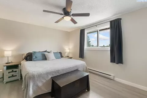 Bedroom - 380 NW Thomas St, Pullman, WA 99163 photo 1 of 5