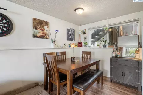 Dining - 380 NW Thomas St, Pullman, WA 99163 photo 3 of 3