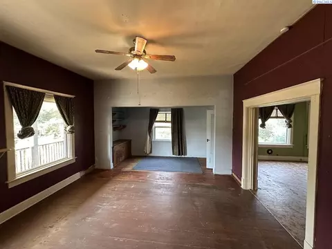 218 Margin St, Endicott, WA 99125 photo 4