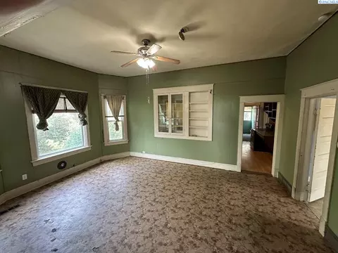 218 Margin St, Endicott, WA 99125 photo 6