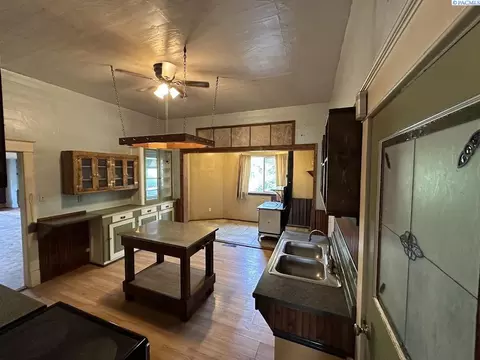 218 Margin St, Endicott, WA 99125 photo 18