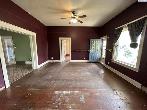 218 Margin St, Endicott, WA 99125 photo 5