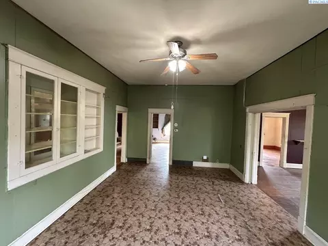 218 Margin St, Endicott, WA 99125 photo 8