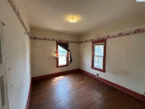 218 Margin St, Endicott, WA 99125 photo 9