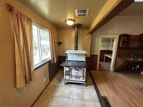 218 Margin St, Endicott, WA 99125 photo 19