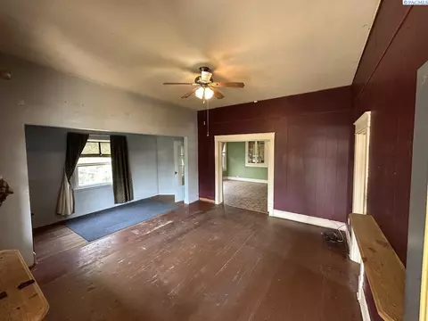 218 Margin St, Endicott, WA 99125 photo 3