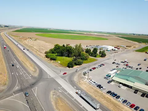 51 Crestloch Rd, Pasco, WA 99301 photo 1