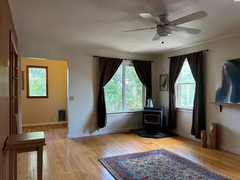 Living - 430 SE Kamiaken St, Pullman, WA 99163 photo 1 of 4