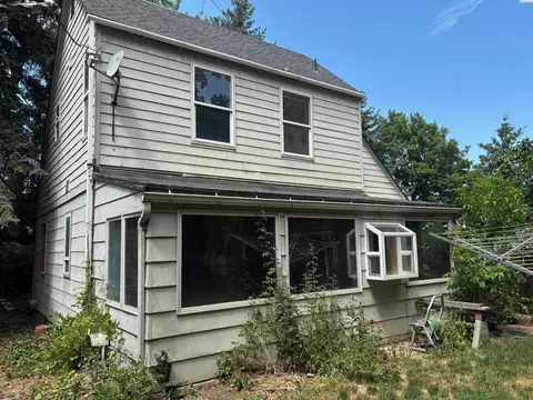 Exterior - 430 SE Kamiaken St, Pullman, WA 99163 photo 4 of 9