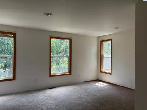 Living - 430 SE Kamiaken St, Pullman, WA 99163 photo 4 of 4