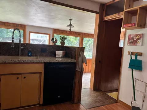 Kitchen - 430 SE Kamiaken St, Pullman, WA 99163 photo 3 of 4