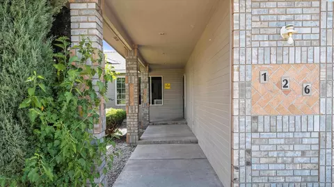 126 Willow Cir, Pasco, WA 99301 photo 3
