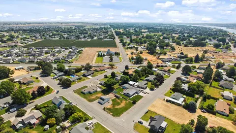 10033 Locust Ln, Pasco, WA 99301 photo 12