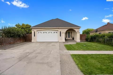 823 S 5th Ave, Pasco, WA 99301 photo 1