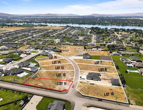 7049 Eaglecrest Dr #LT 11, Pasco, WA 99301