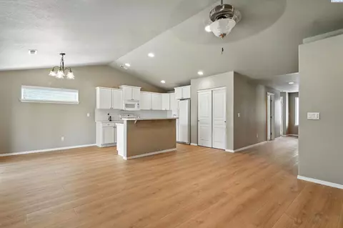 6903 Boulder Dr, Pasco, WA 99301 photo 7
