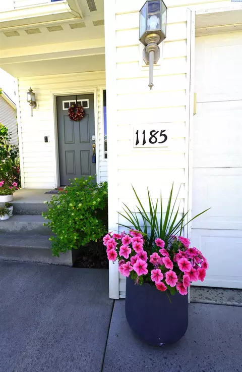1185 SW Lost Trail Dr, Pullman, WA 99163 photo 2