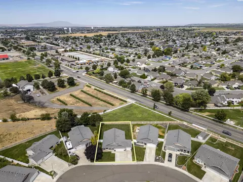 5811 Austin Ct, Pasco, WA 99301 photo 1