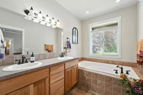 6311 Devon Ct, Pasco, WA 99301 photo 12