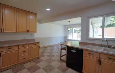 1010 NW Clifford, Pullman, WA 99163 photo 14