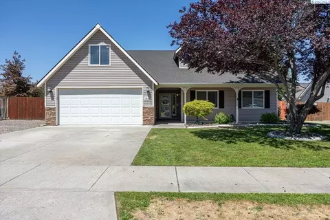 9815 Chelan Ct, Pasco, WA 99301 photo 1