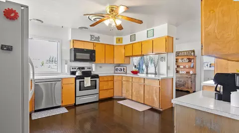 353 E Borah St, Connell, WA 99326 photo 10