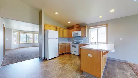 8411 Packard Dr, Pasco, WA 99301 photo 5
