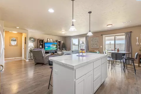 5602 Pierre Dr, Pasco, WA 99301 photo 6