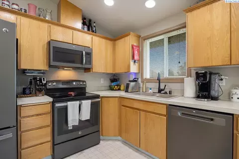 8404 Packard Dr, Pasco, WA 99301 photo 12