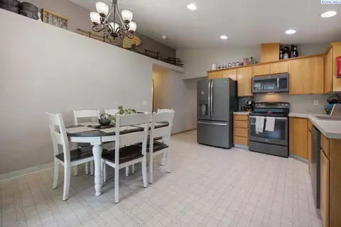8404 Packard Dr, Pasco, WA 99301 photo 10