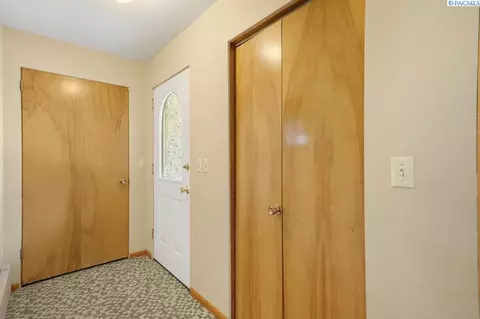 635 SW Dawnview Ct, Pullman, WA 99163 photo 3